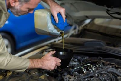 Qué revisar antes de comprar líquido refrigerante para tu carro