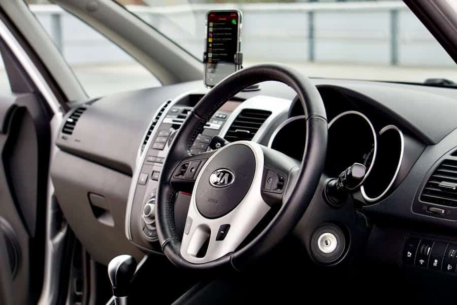 Imagen de Cómo elegir un soporte de celular para carro sin afectar la visibilidad