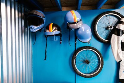 ¿Cómo guardar correctamente un casco de moto?