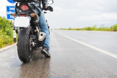 Baúl rígido o alforjas flexibles para moto: diferencias, ventajas y cuál conviene elegir