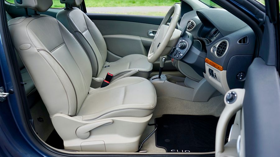 interior renault clio ajuste asientos 2 Interior Renault Clio para ajuste de asientos
