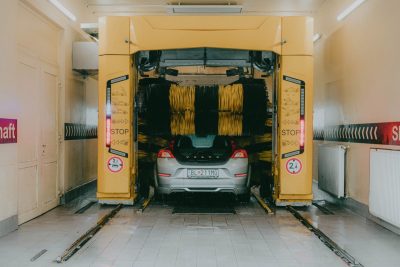 Mal olor en los tapetes del carro: ¿cómo eliminarlo sin taparlo con ambientadores?