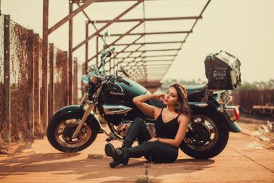 Cómo instalar un baúl en una moto: guía segura para ganar espacio sin afectar la conducción