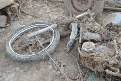 ¿Qué pasa si conduzco con llantas de moto en mal estado?