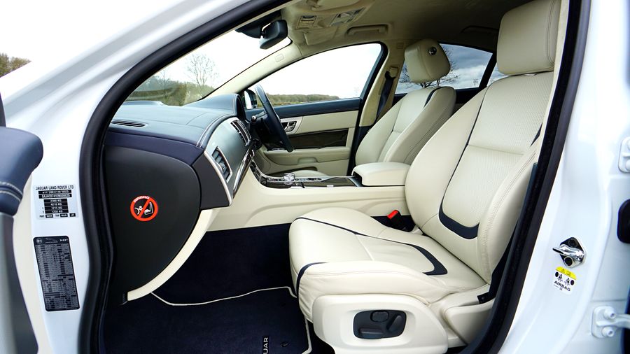 tapete interior jaguar 1 Tapete para interior de Jaguar XF
