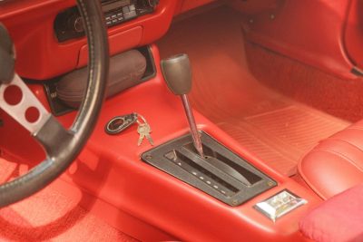 ¿Cuándo cambiar los tapetes del carro y qué señales no conviene ignorar?